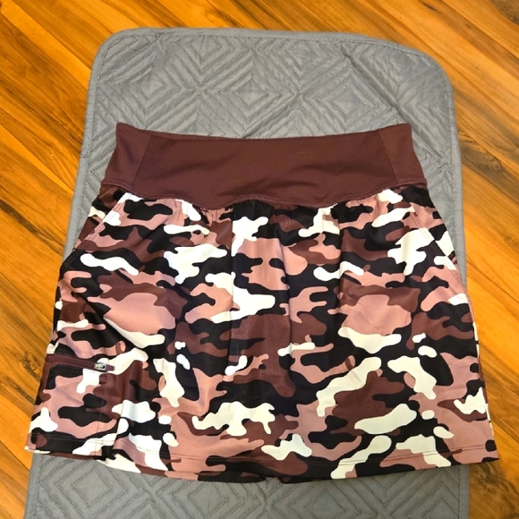 Zuda Camouflage Women's Skort - Picture 1 of 4